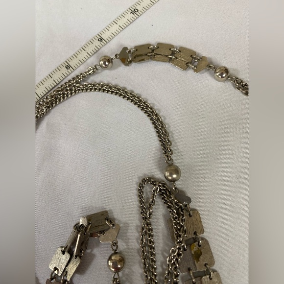 Ultra long silvertone statement layering necklace - Picture 7 of 7